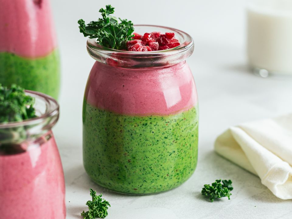 How to make Raspberry Cabbage Smoothie - Karinokada