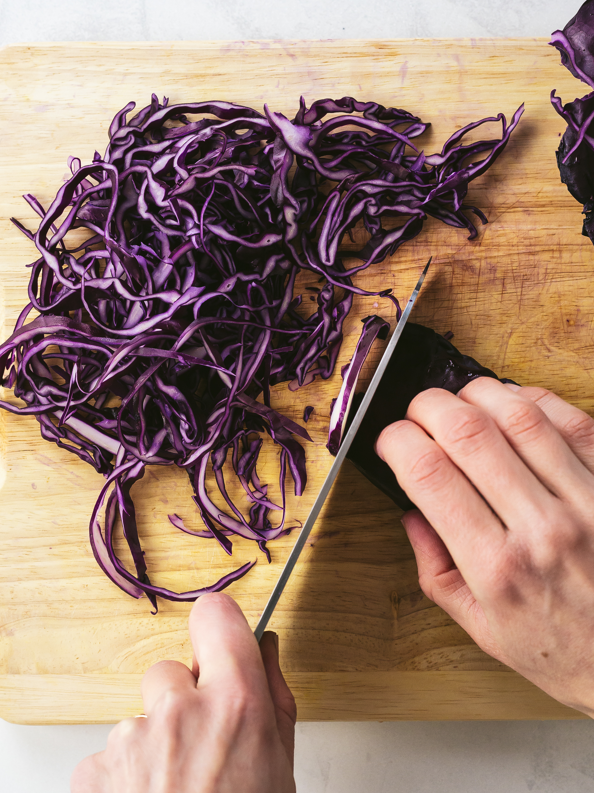 thinly sliced red cabbage