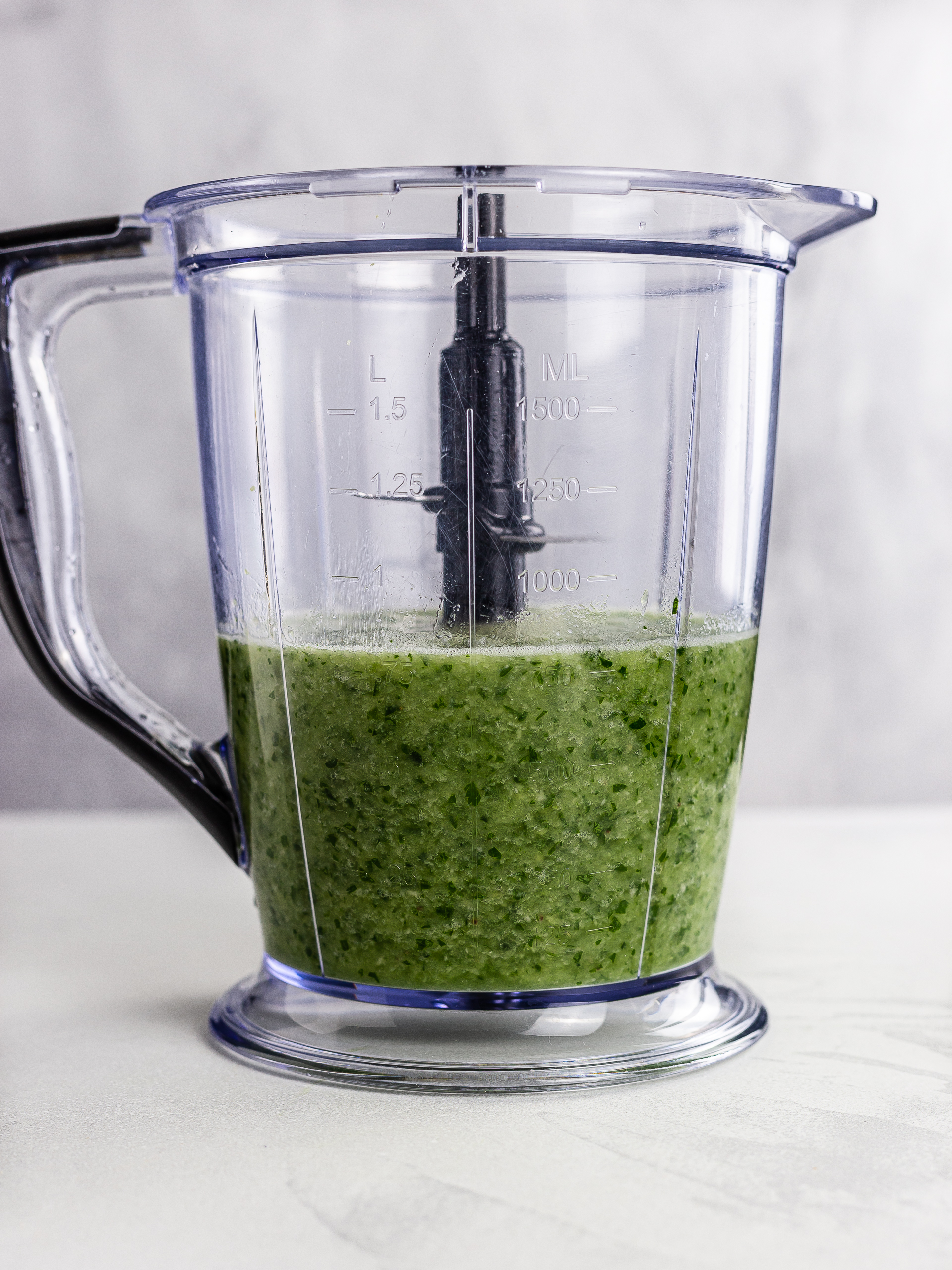 parsley smoothie in a blender