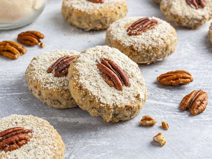 {Keto, Vegan, Gluten-free} Pecan Sandies | Foodaciously