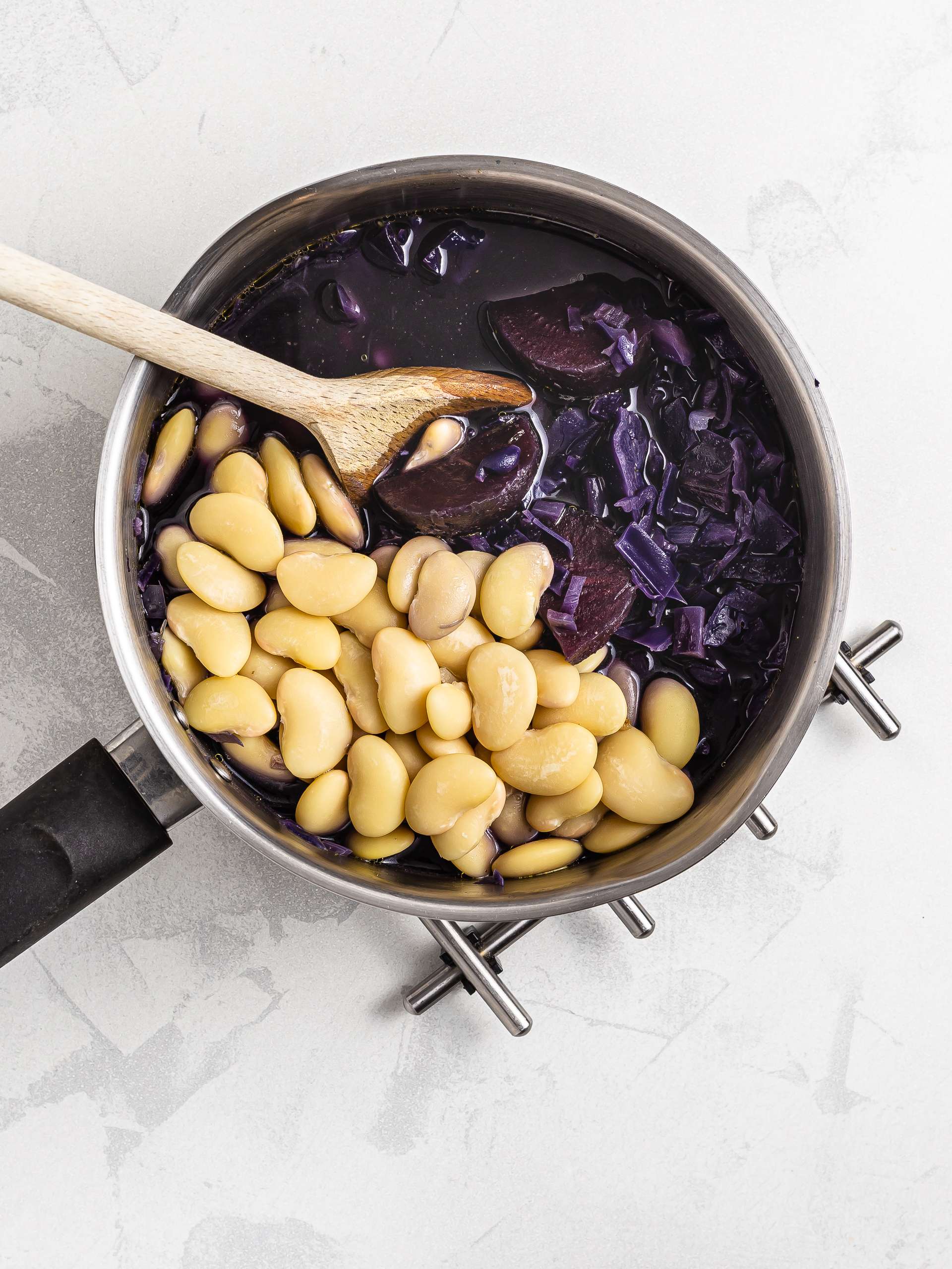 White beans in red cabbage soup