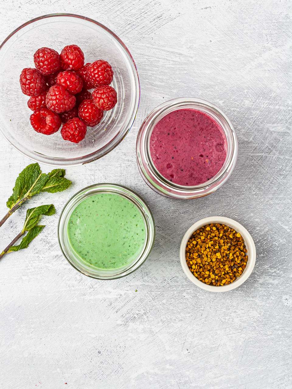 Weight Loss Raspberry Kale Smoothie Recipe | Foodaciously