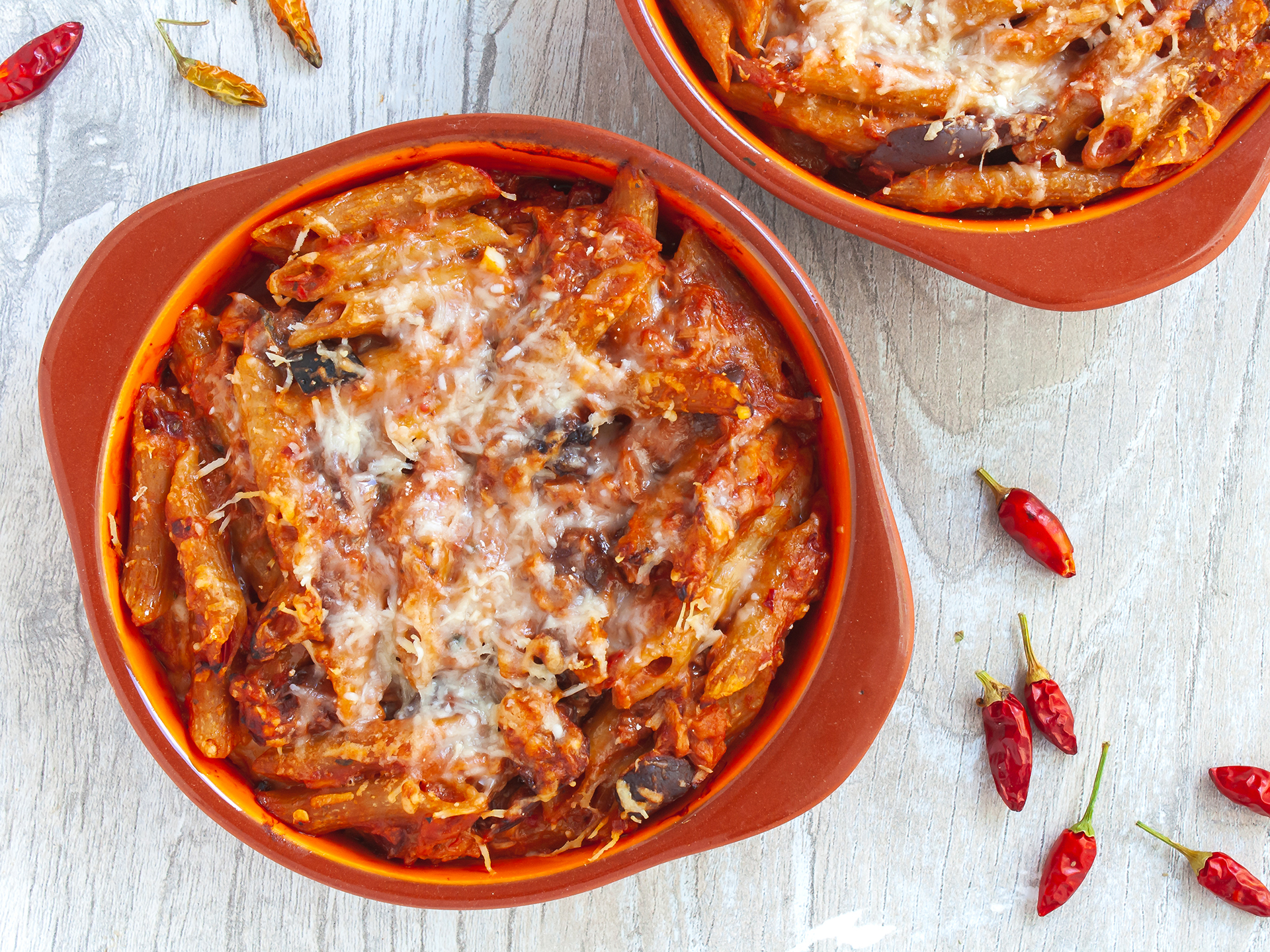 Spicy Tuna and Tomato Pasta Bake with Black Olives 