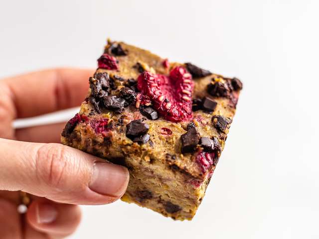 Raspberry Chickpea Blondies {Vegan, GF, Sugar-Free} | Foodaciously