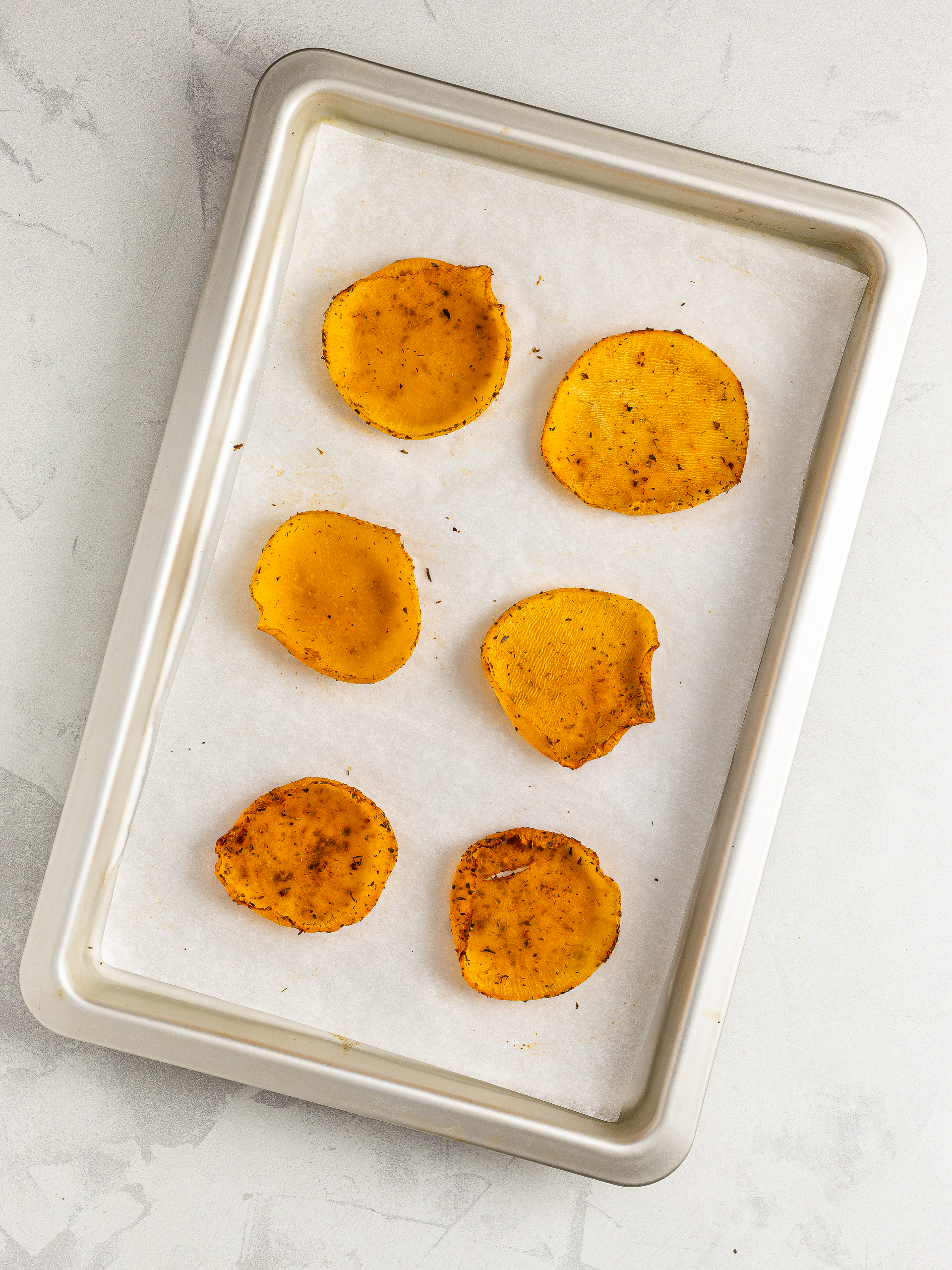 baked rutabaga chips