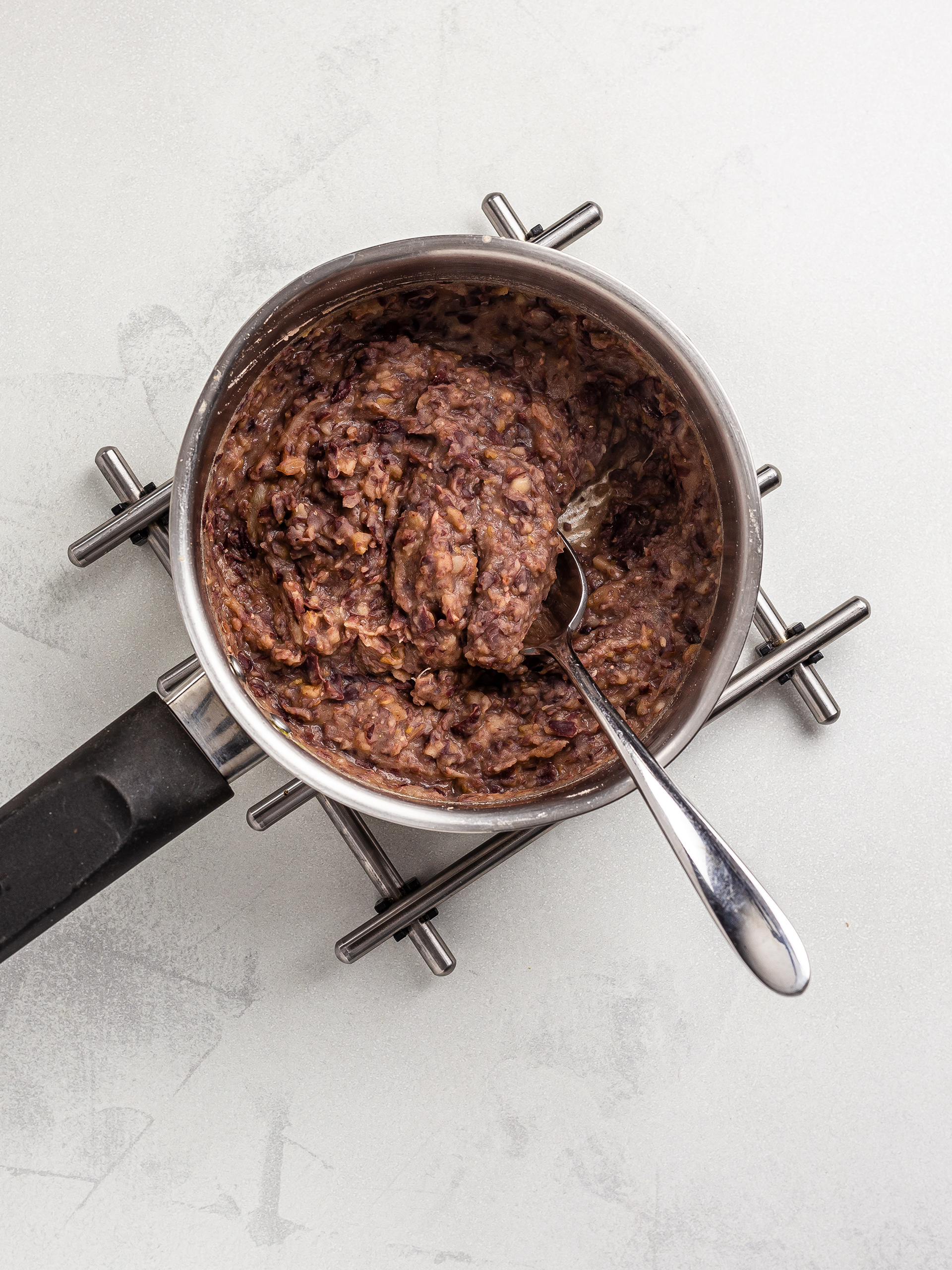 adzuki beans cooking with dates for anko paste