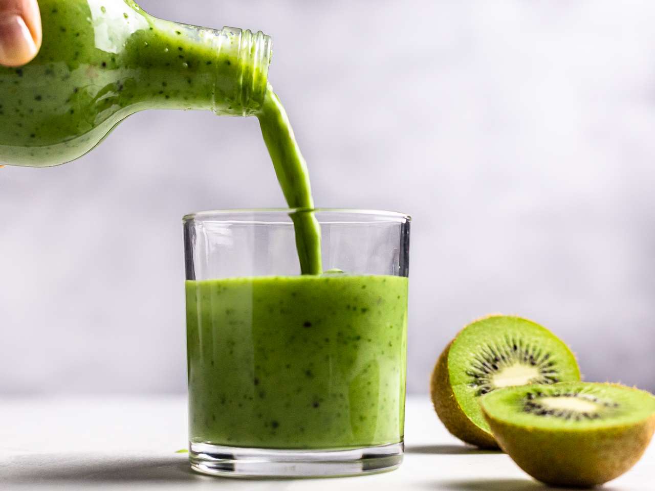 Japanese Smoothie with Matcha and Kiwi | Foodaciously