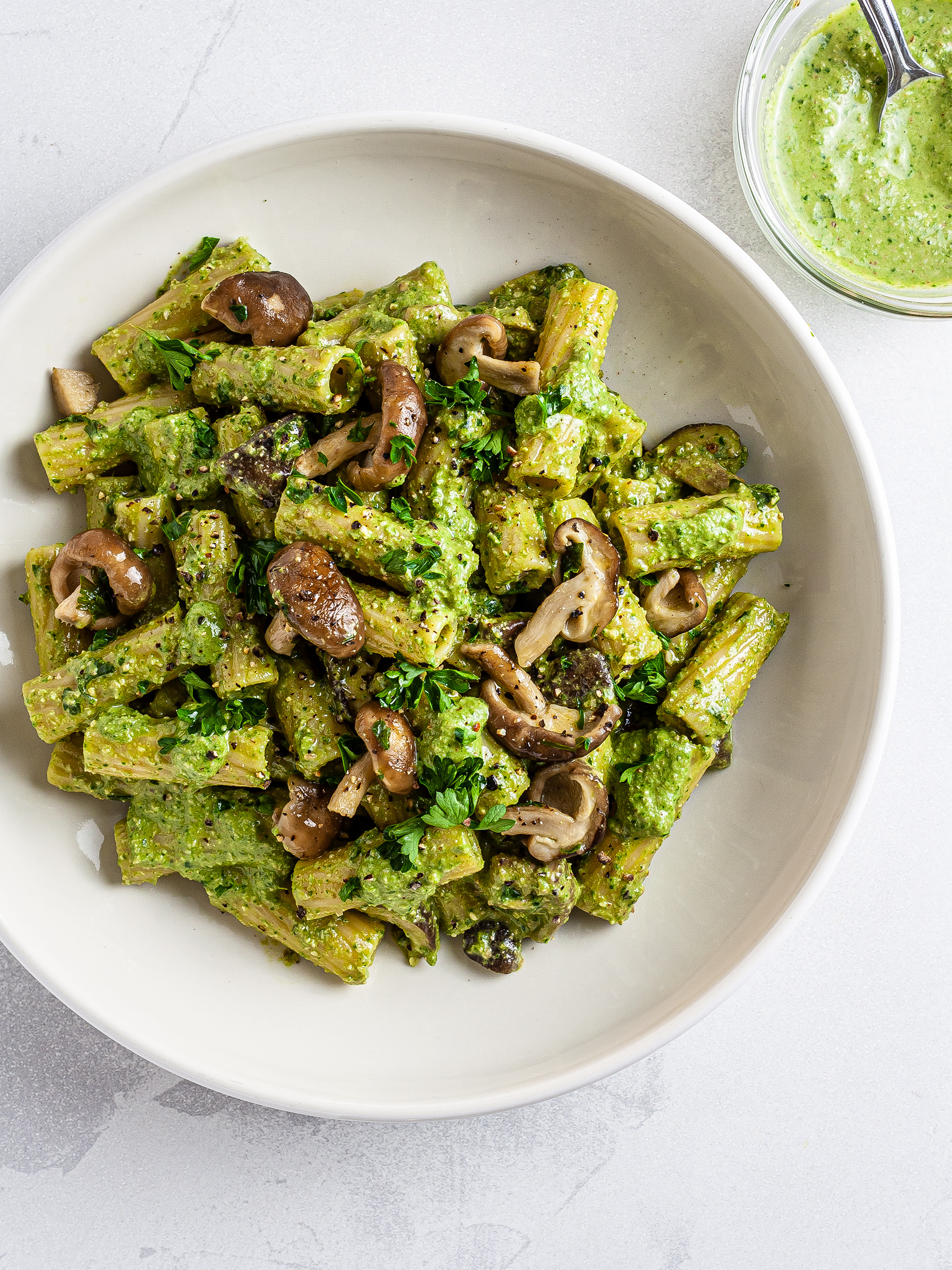 Vegan Spinach Pesto Mushroom Pasta Recipe