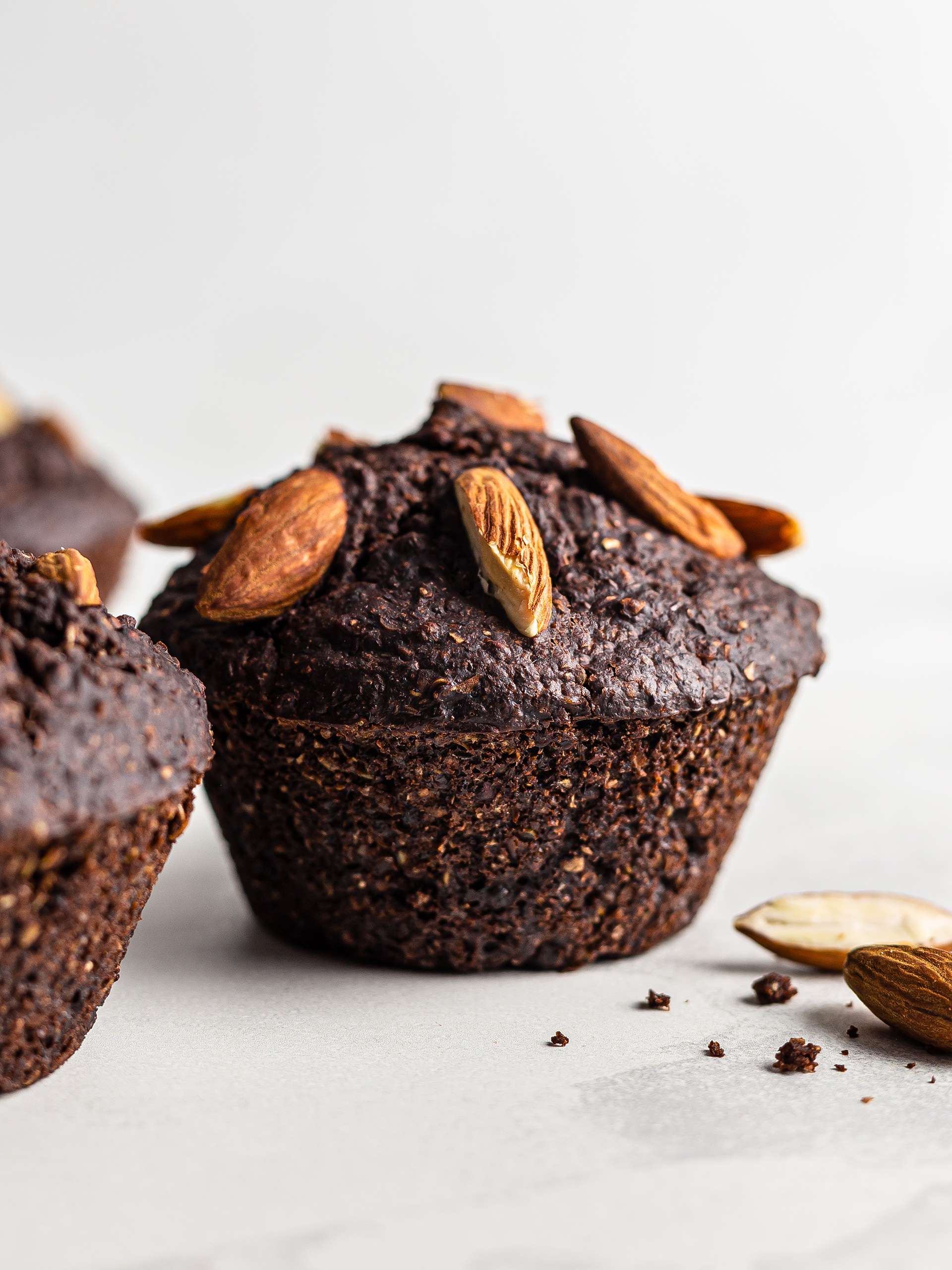 {Vegan, High-Protein} Muffins de Chocolate com Quinoa