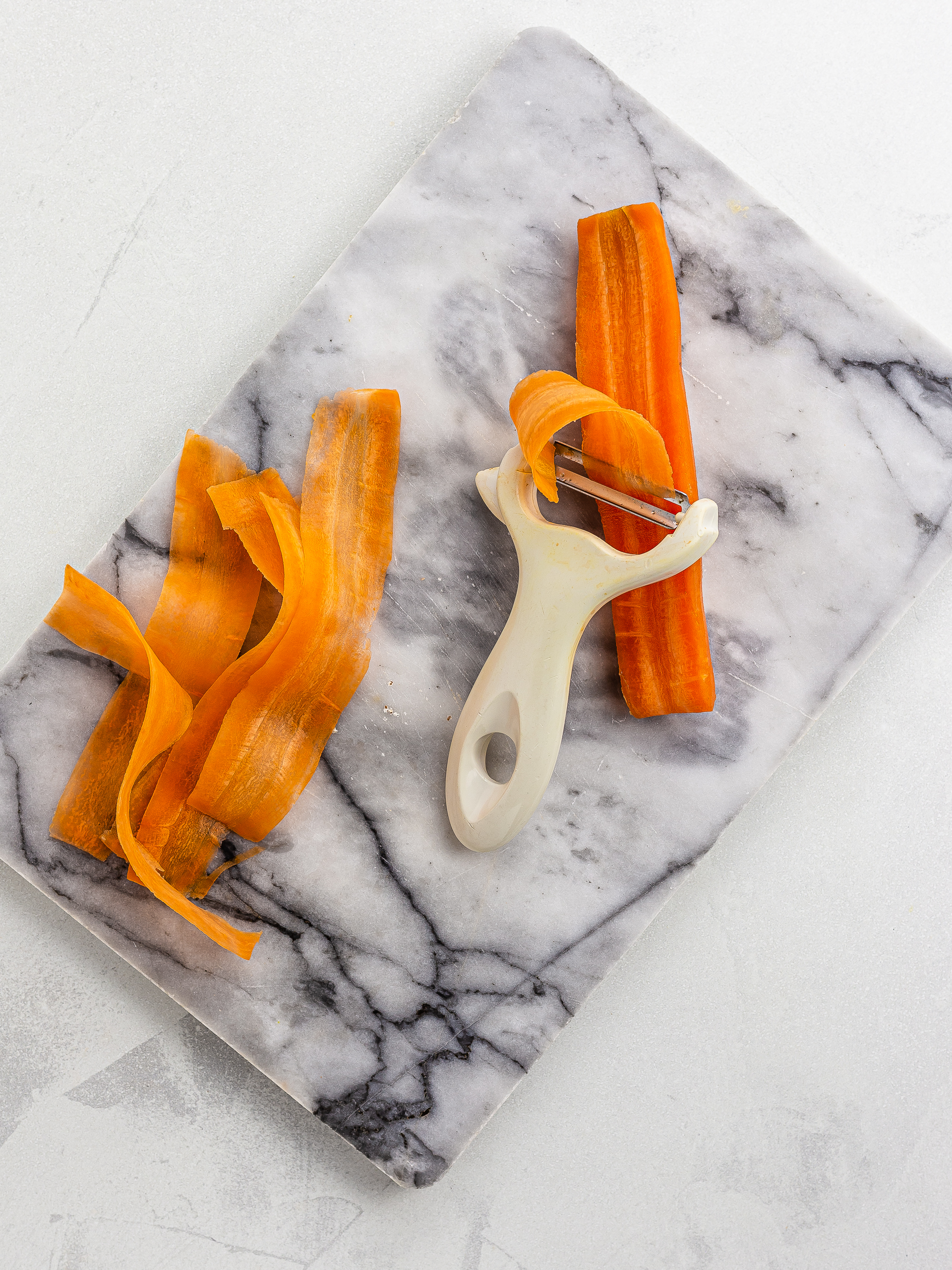 how to ribbon carrots with a vegetable peeler