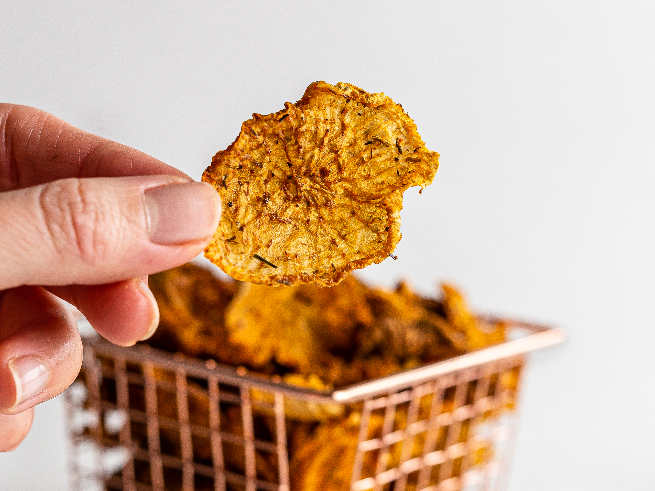 {Oven-Baked, Low-Carb} Daikon Chips 