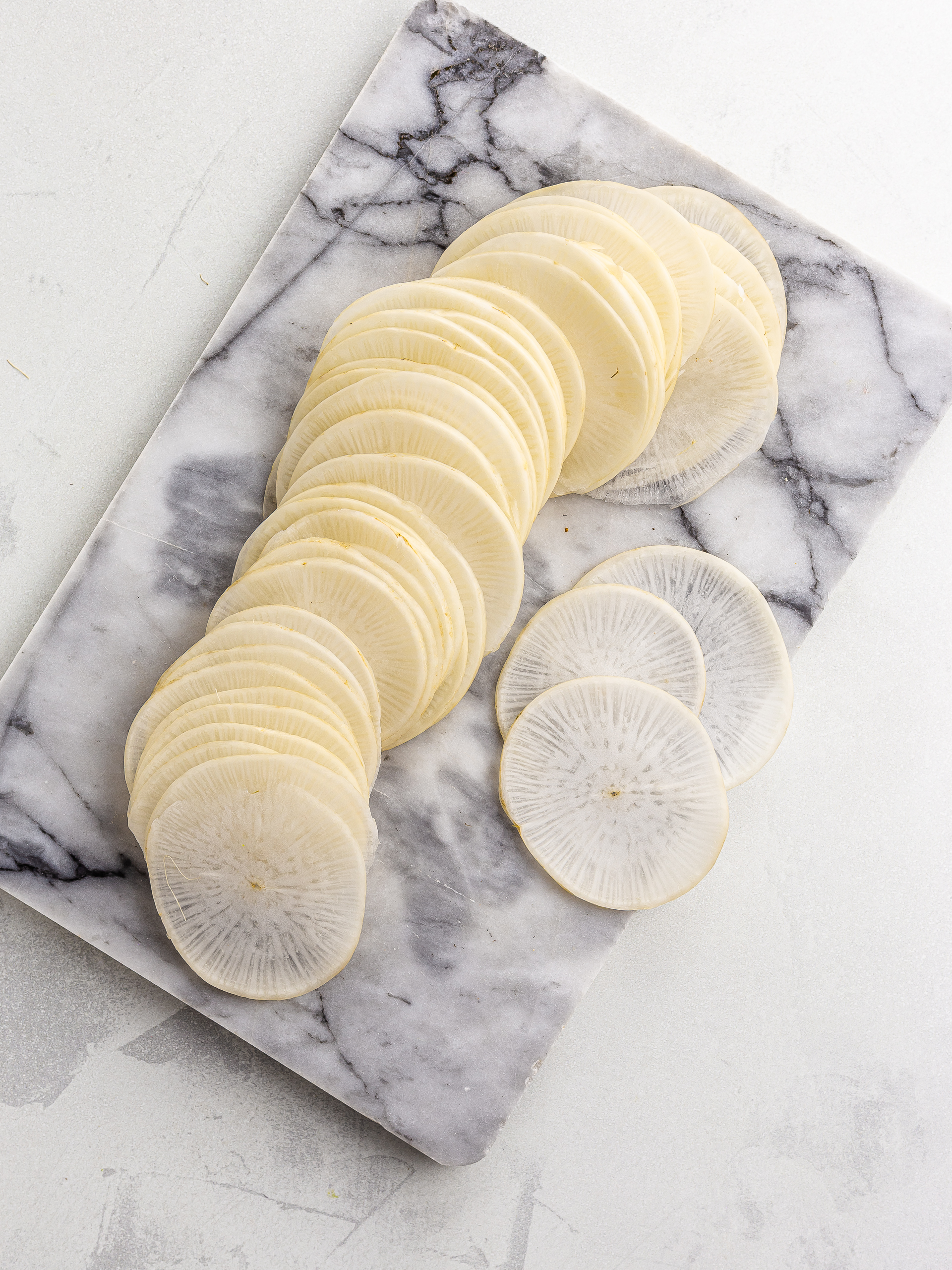 sliced daikon