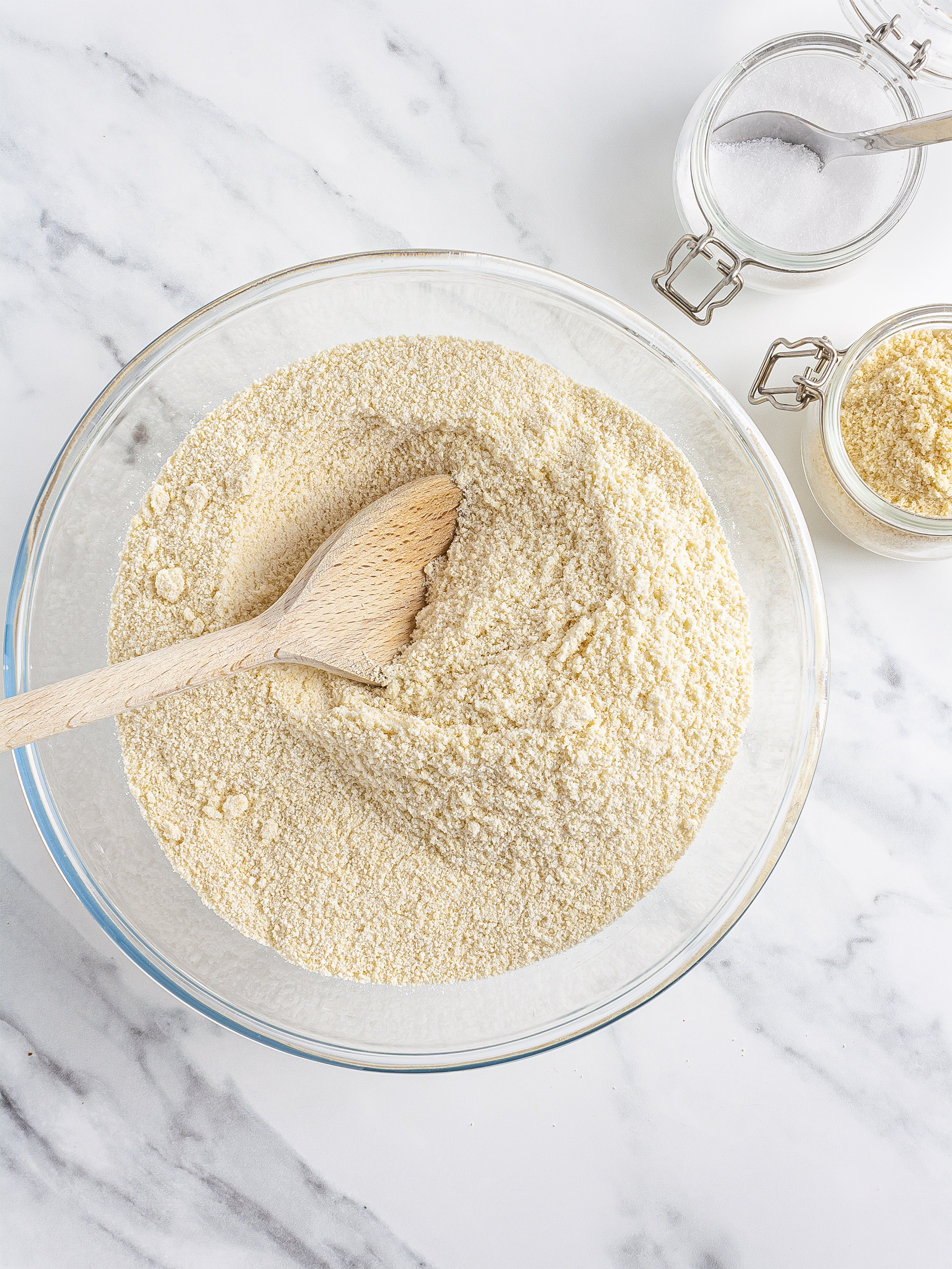 Almond flour with erythritol