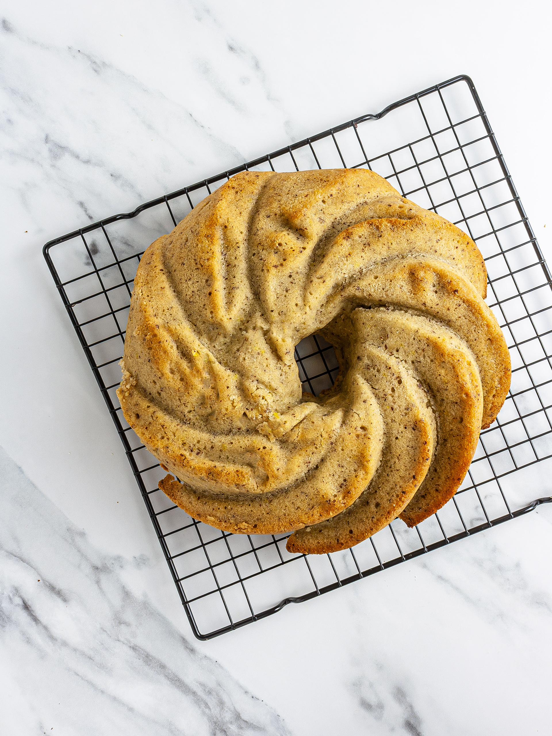 Baked lemon pound cake