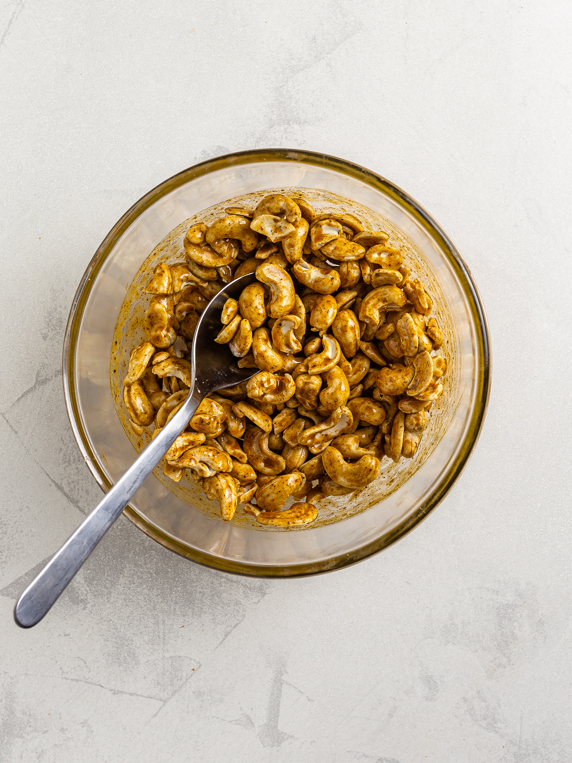 turmeric spiced cashews with honey