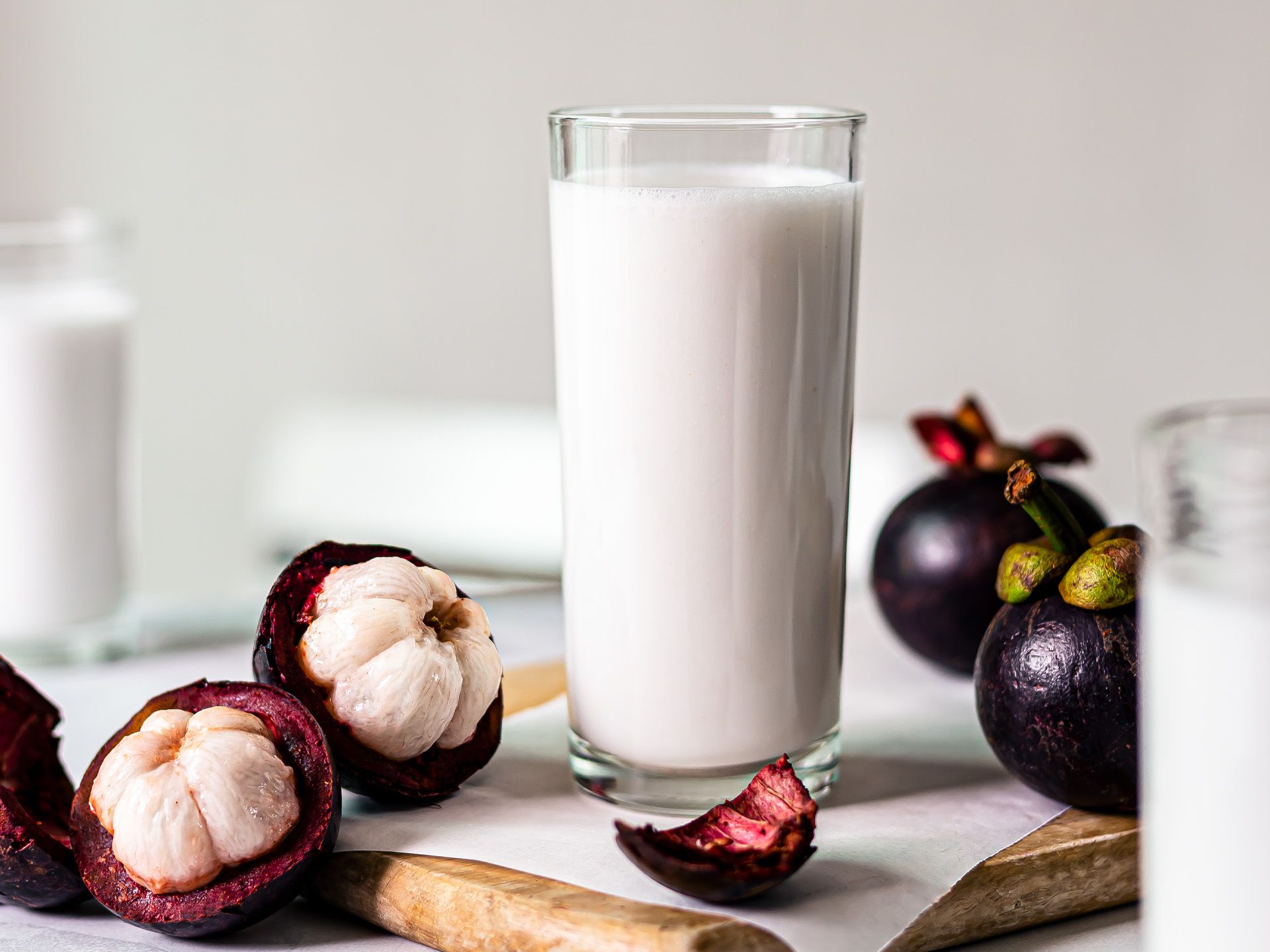 Mangosteen Smoothie with Coconut