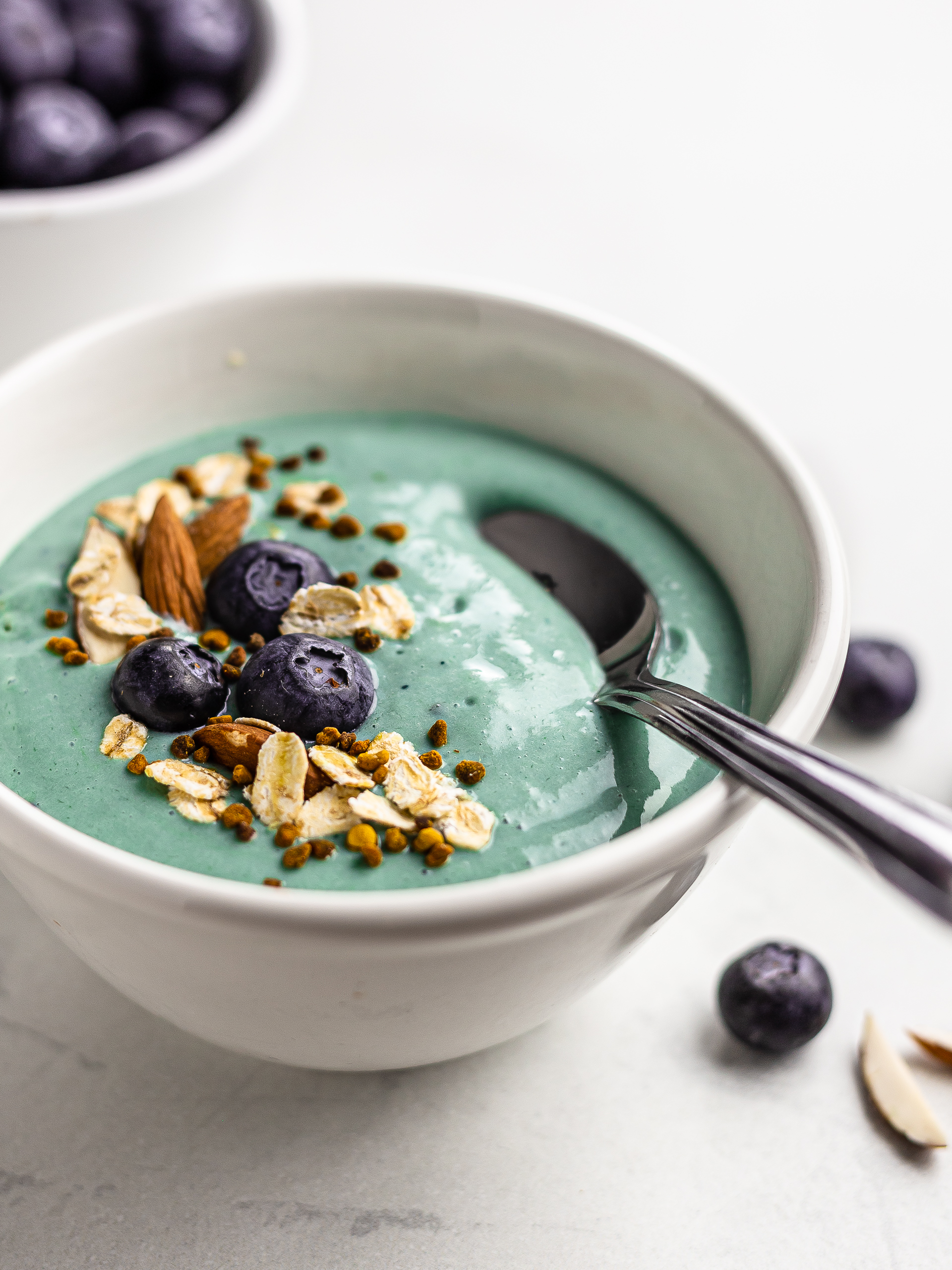 Blue Spirulina Smoothie Bowl Recipe