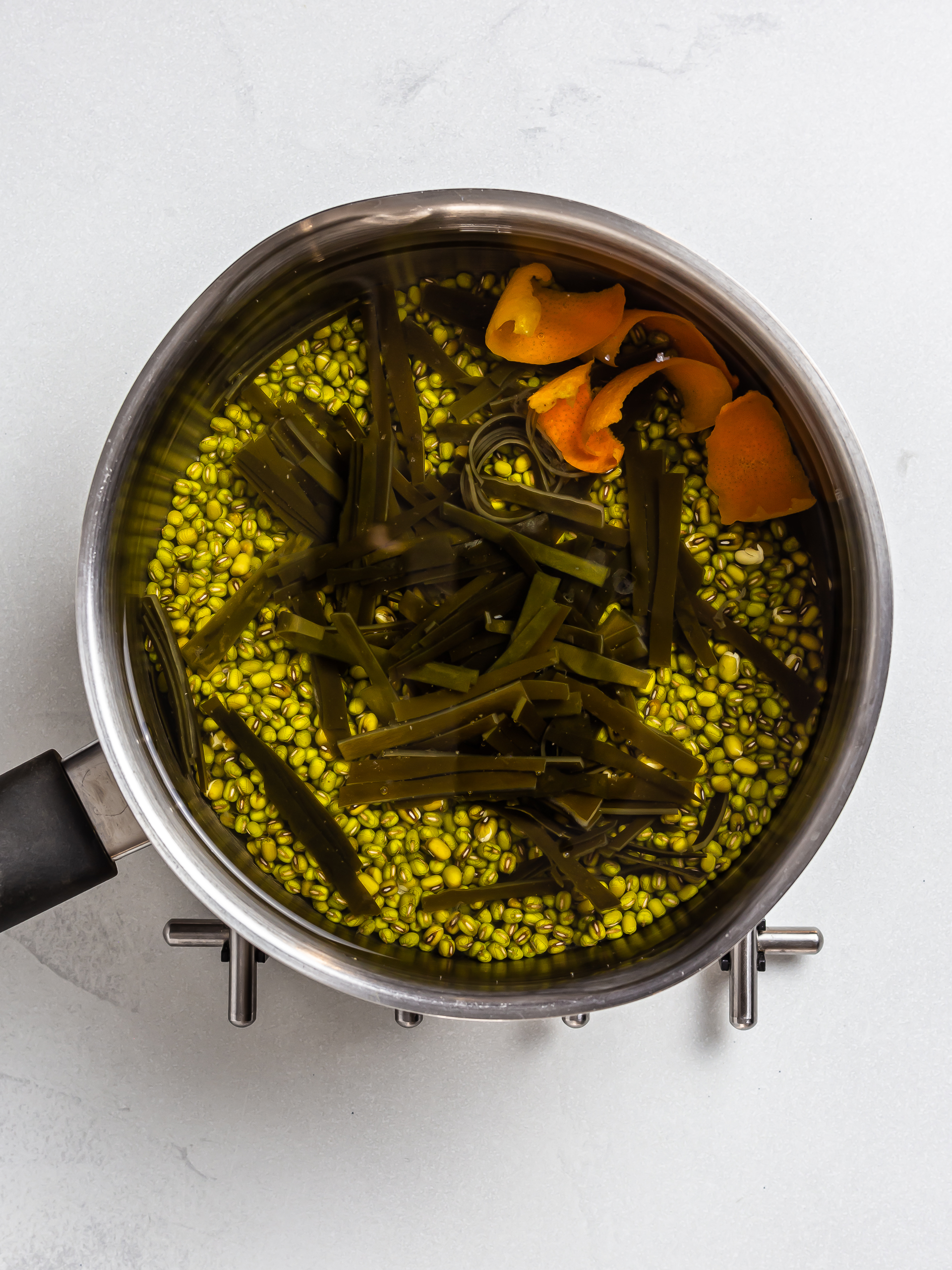 chinese mung bean soup ingredients in a pot