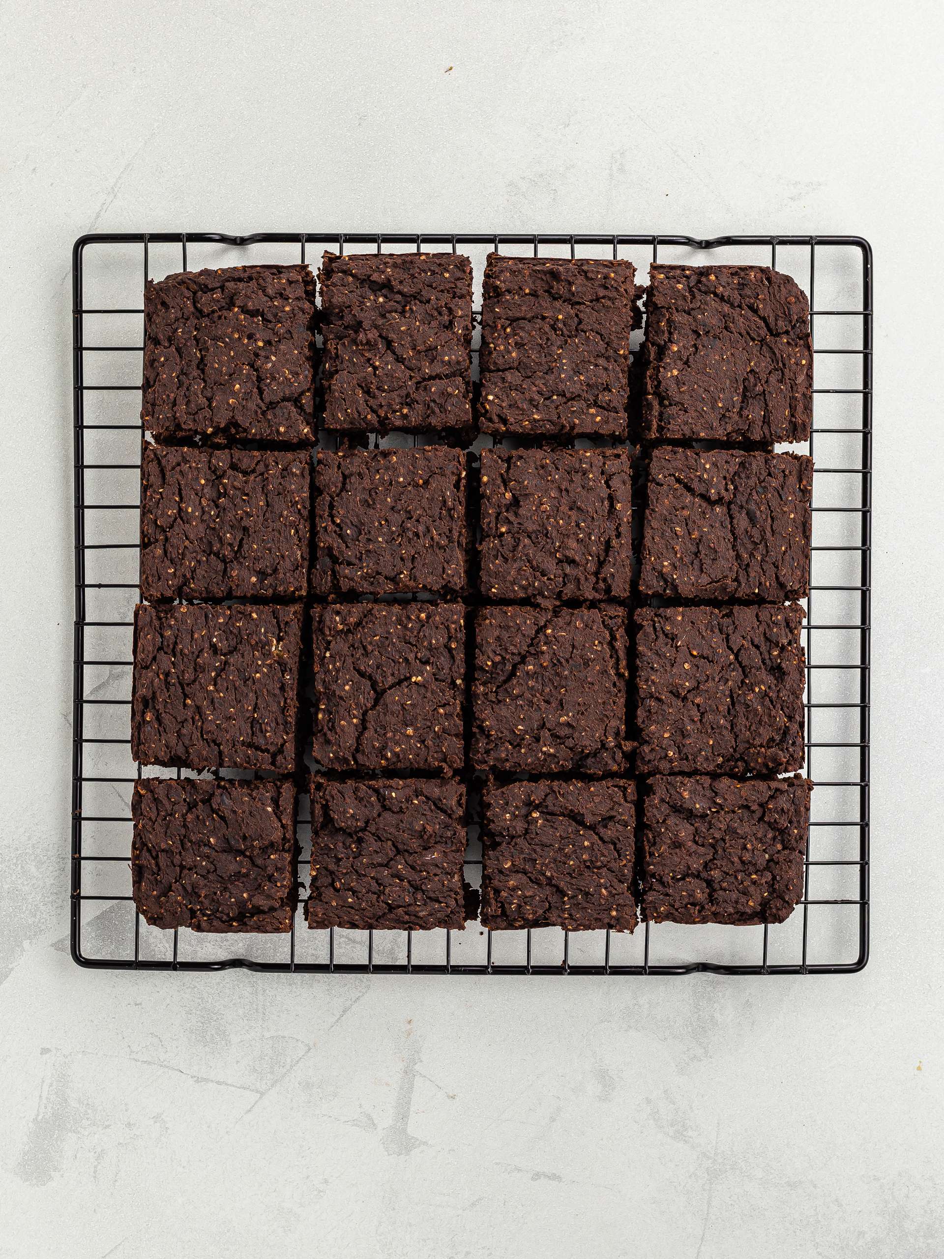 baked hemp brownies squares