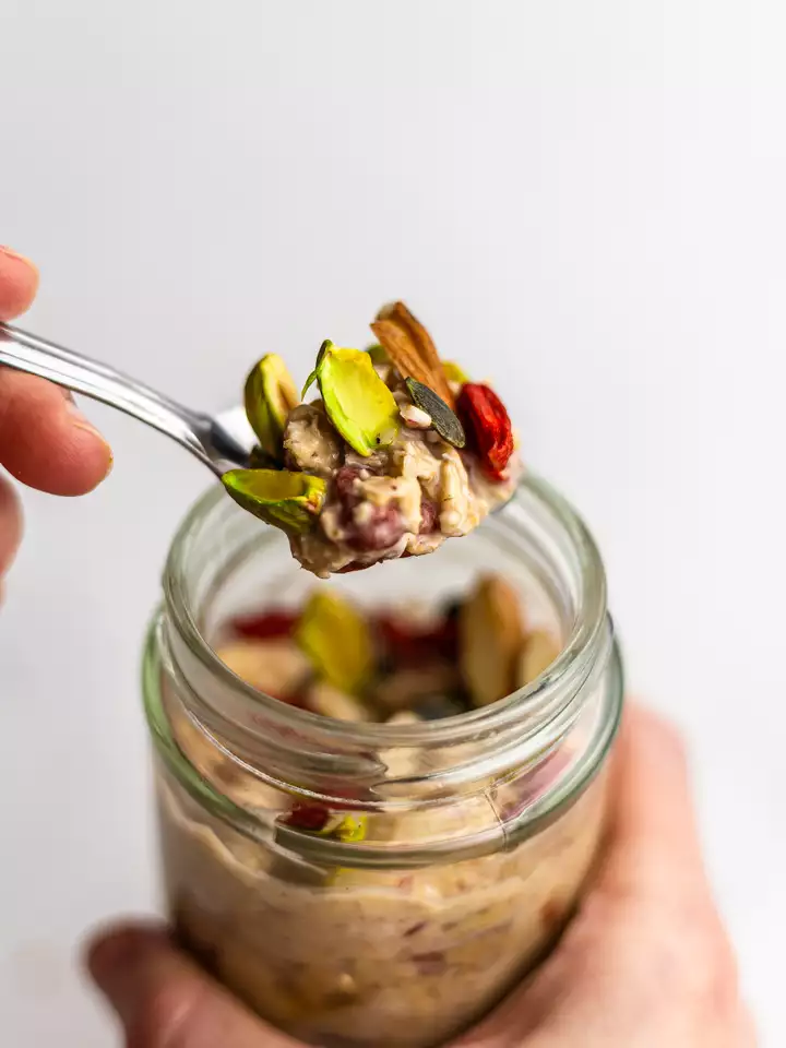 vegan bircher muesli with goji berries and pistachios