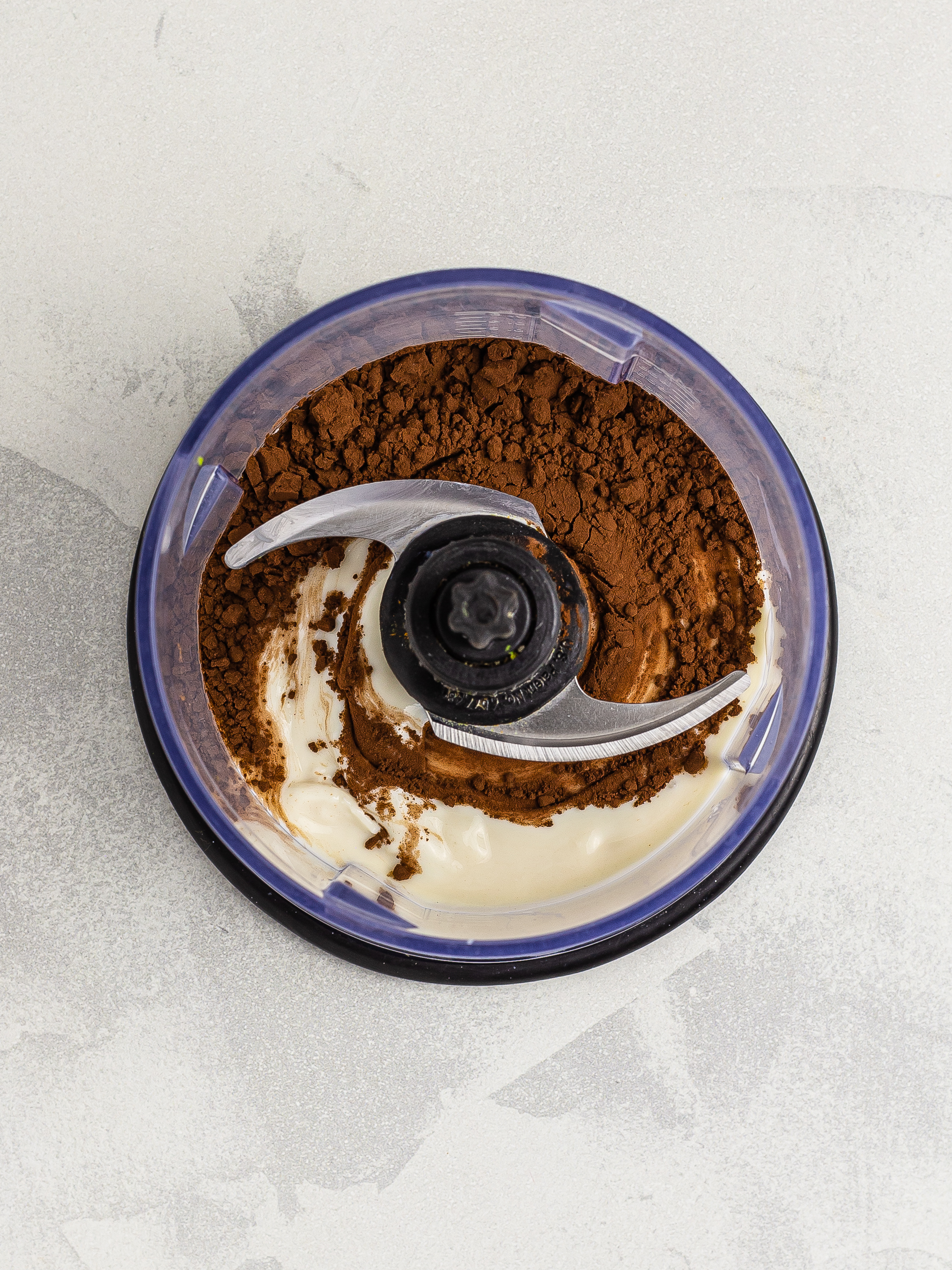 Cocoa and yogurt in the blender