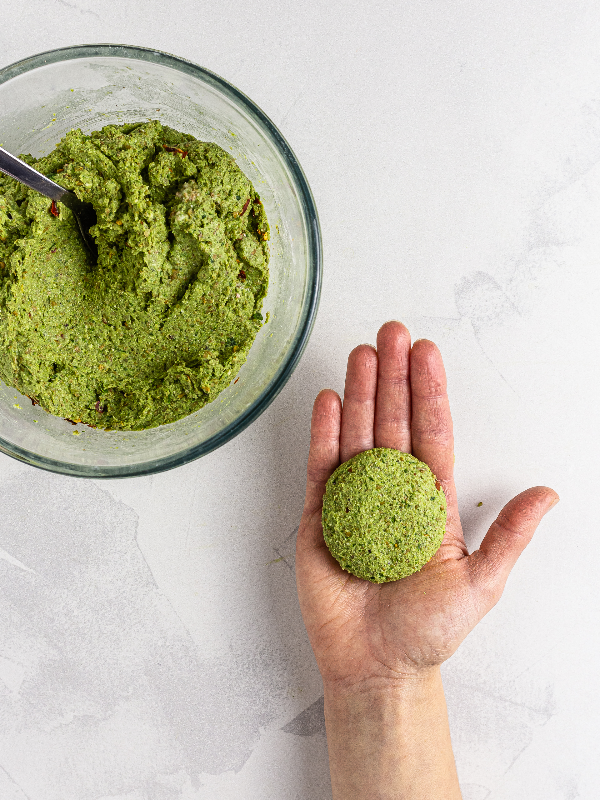 Shaped spinach lentil nugget 