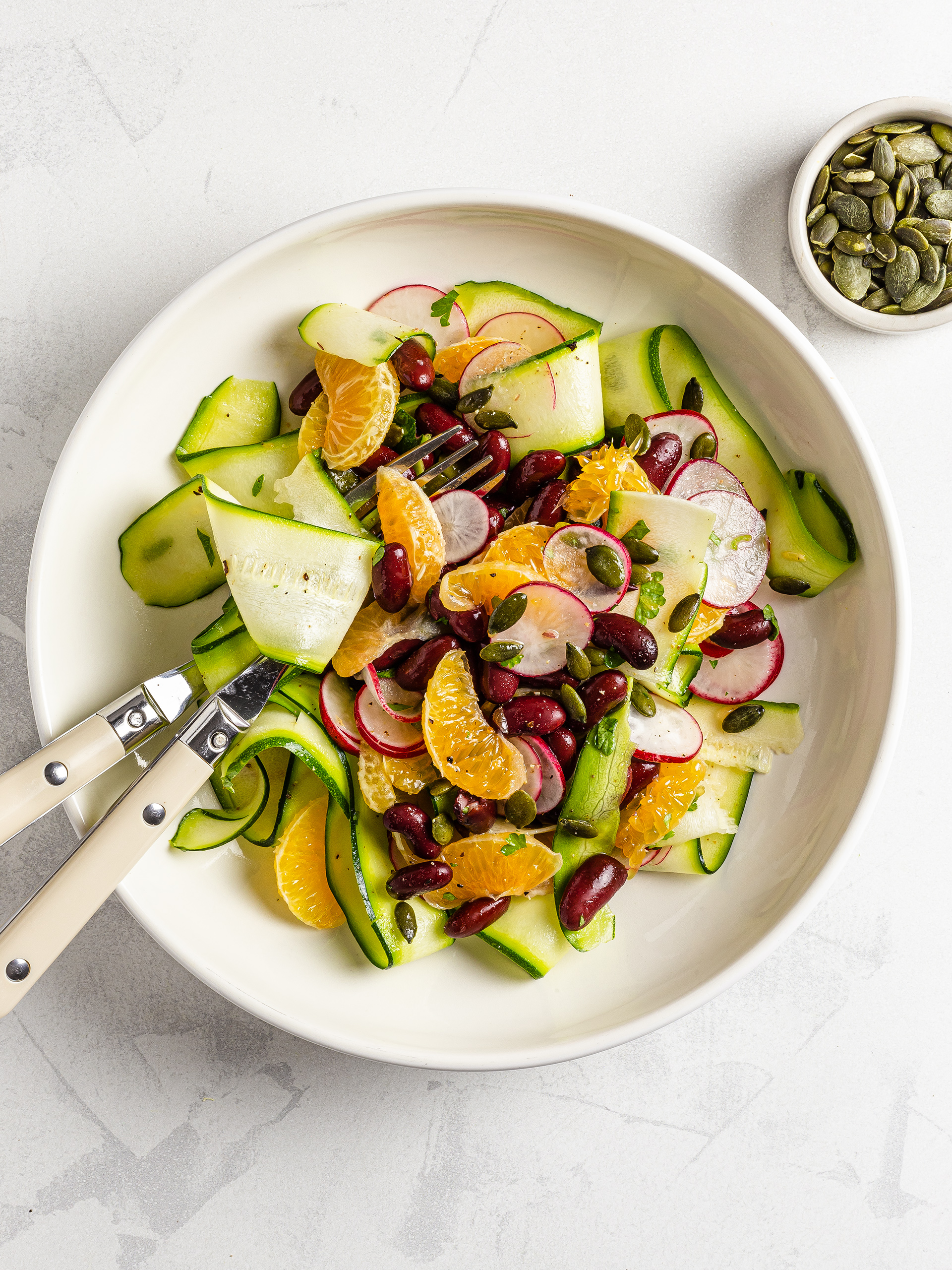 Zucchini ribbon salad with beans