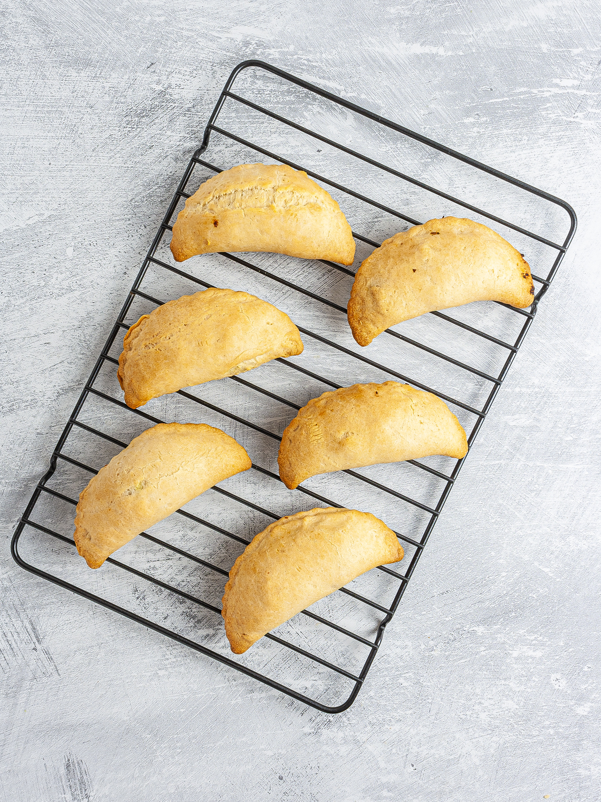 Oven-baked curry puffs