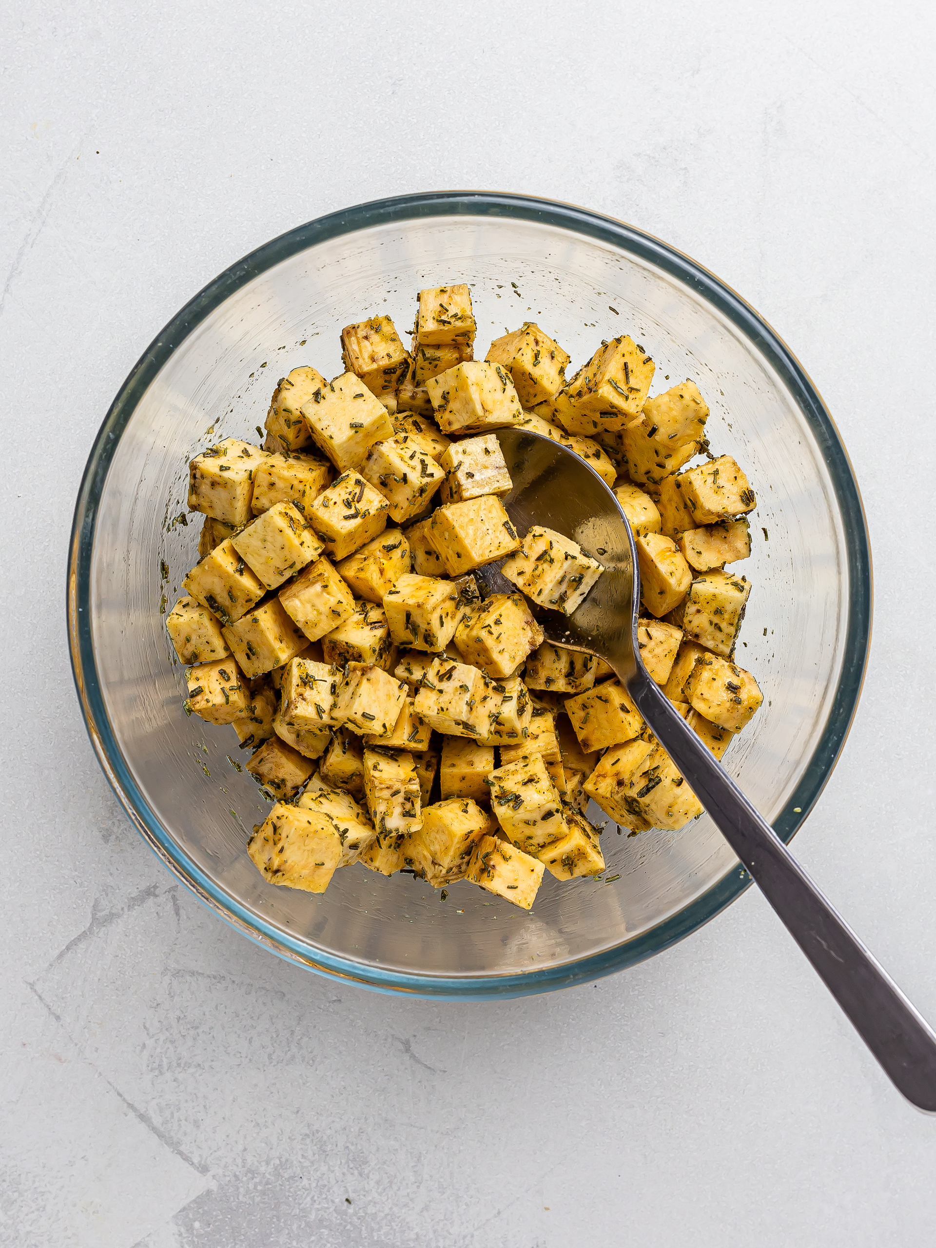 plantains croutons with rosemary seasoning