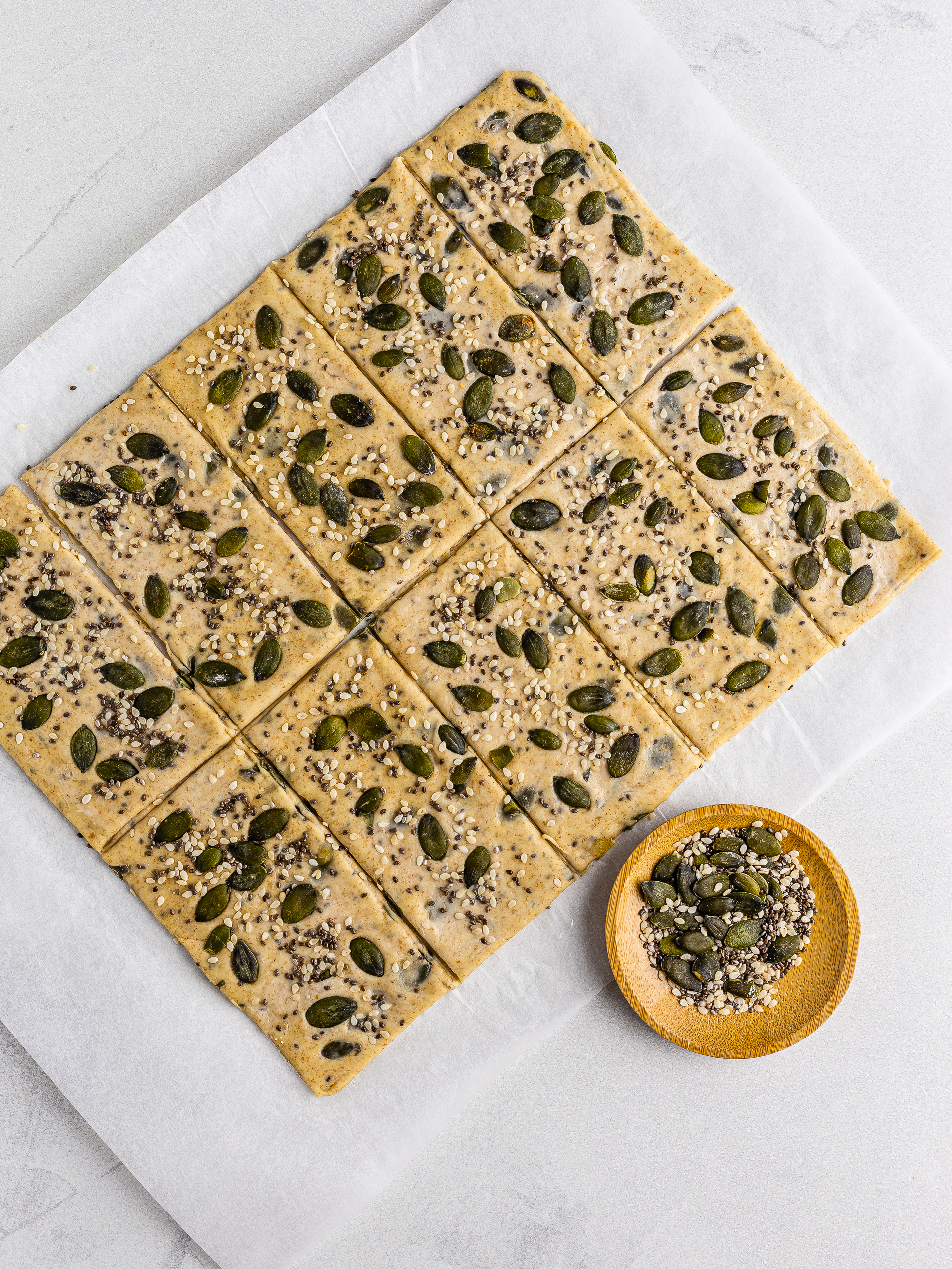 spelt crackers with pumpkin and chia seeds