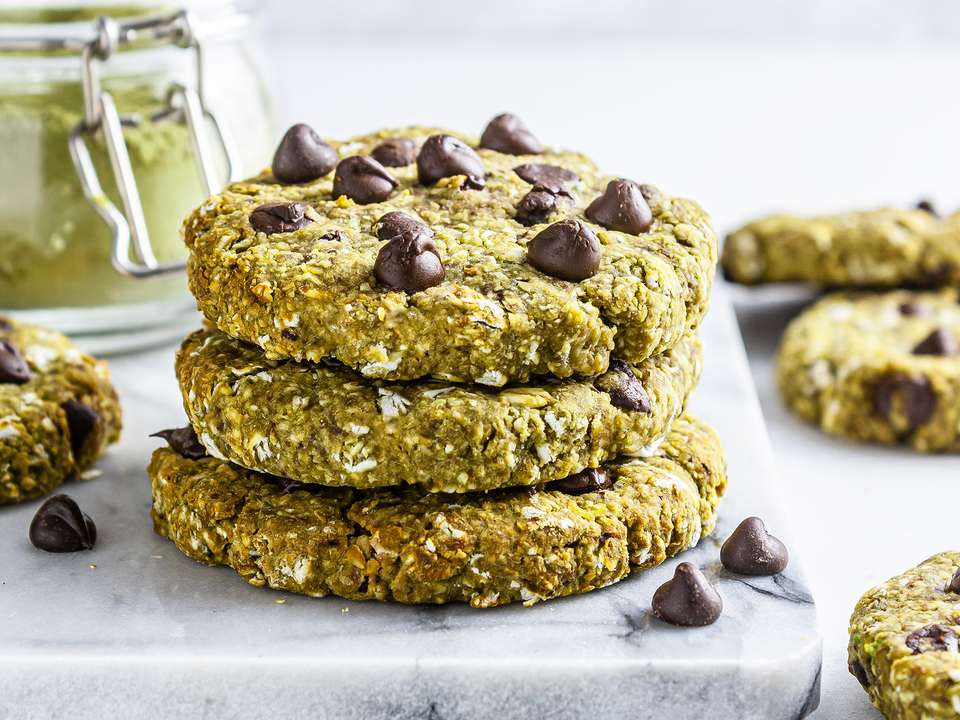 {Vegan, GF} Matcha Chocolate Chip Cookies Recipe | Foodaciously
