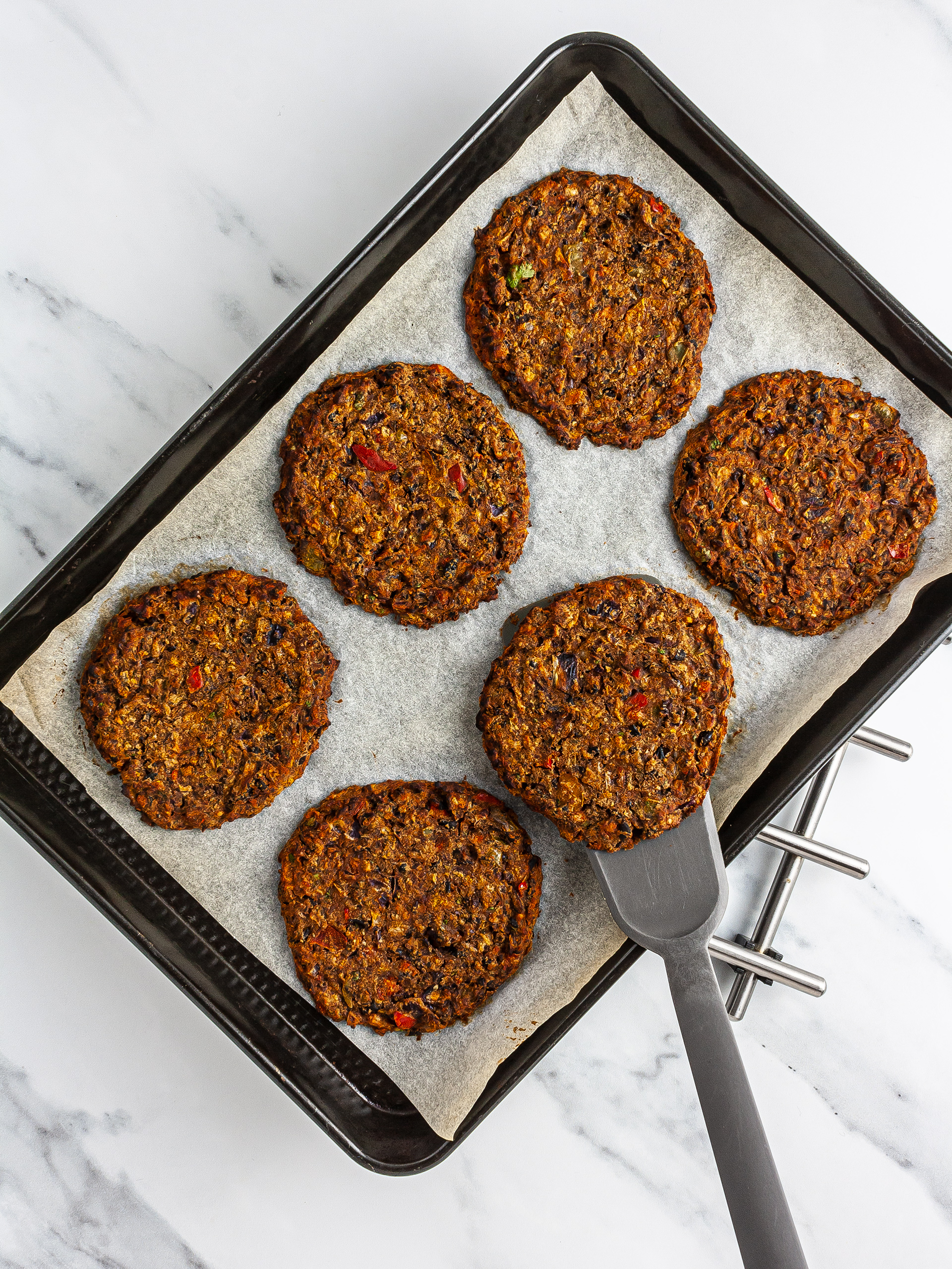 Oven-baked black bean fritters