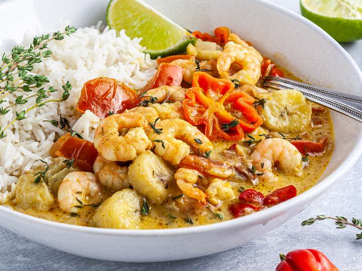 Caribbean Prawn and Banana Curry Recipe | Foodaciously