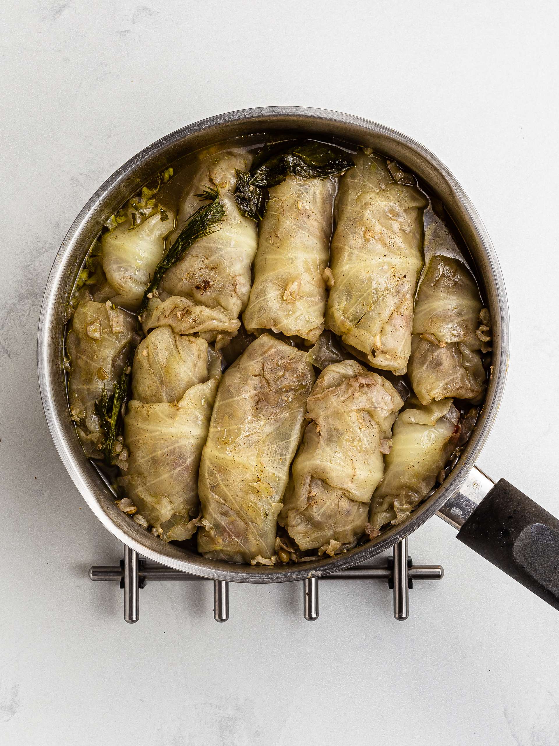 cooked lebanese cabbage rolls