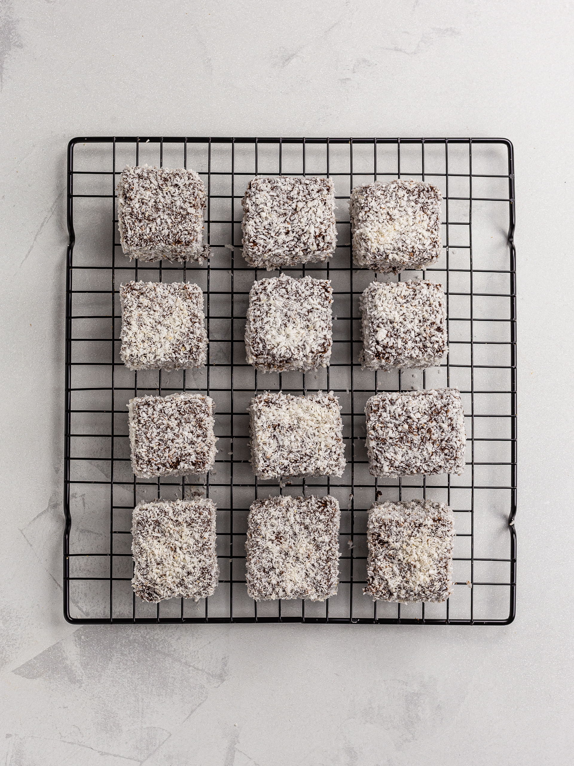 coconut and chocolate coated lamingtons