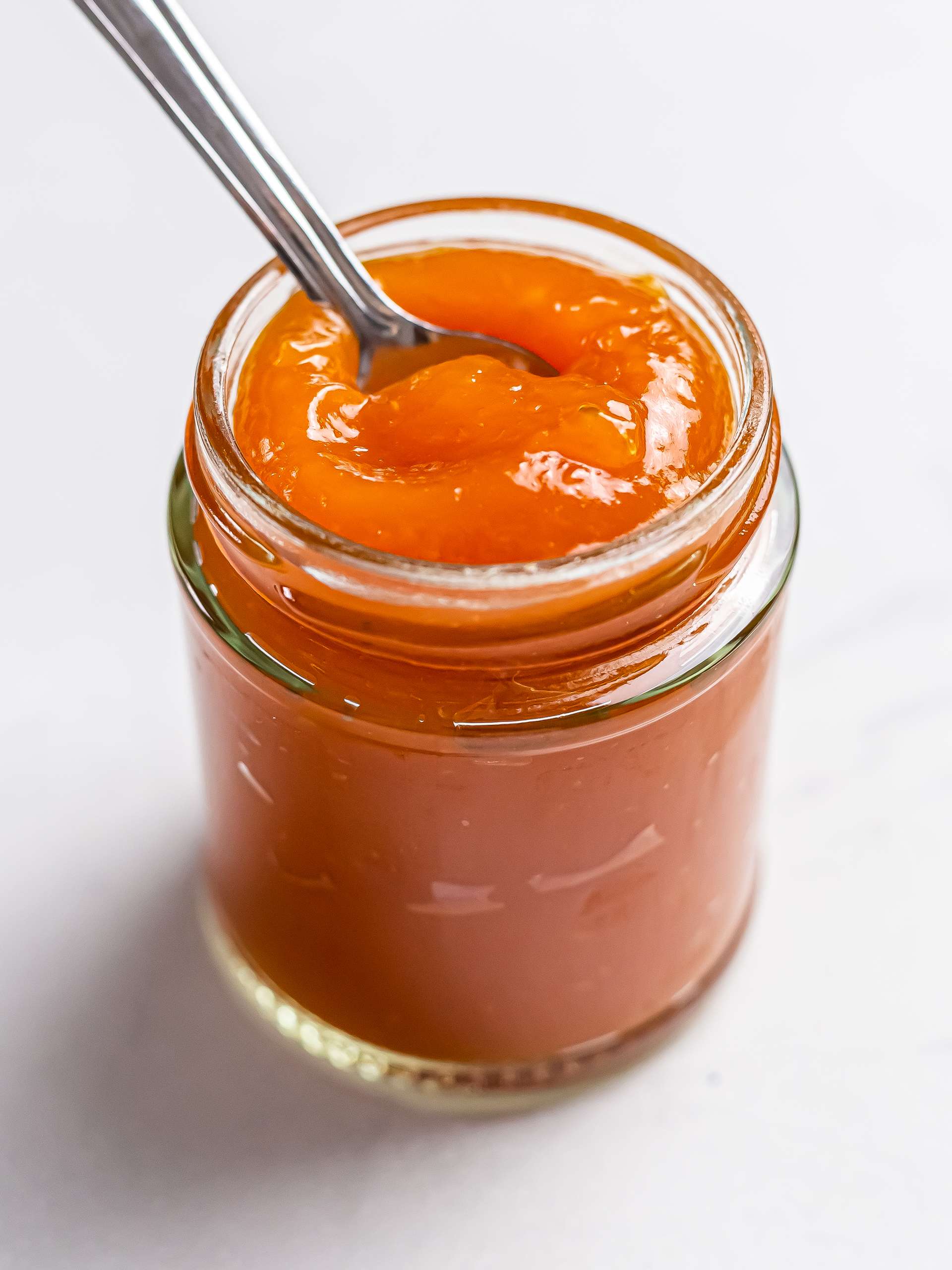 papaya jam in a pot