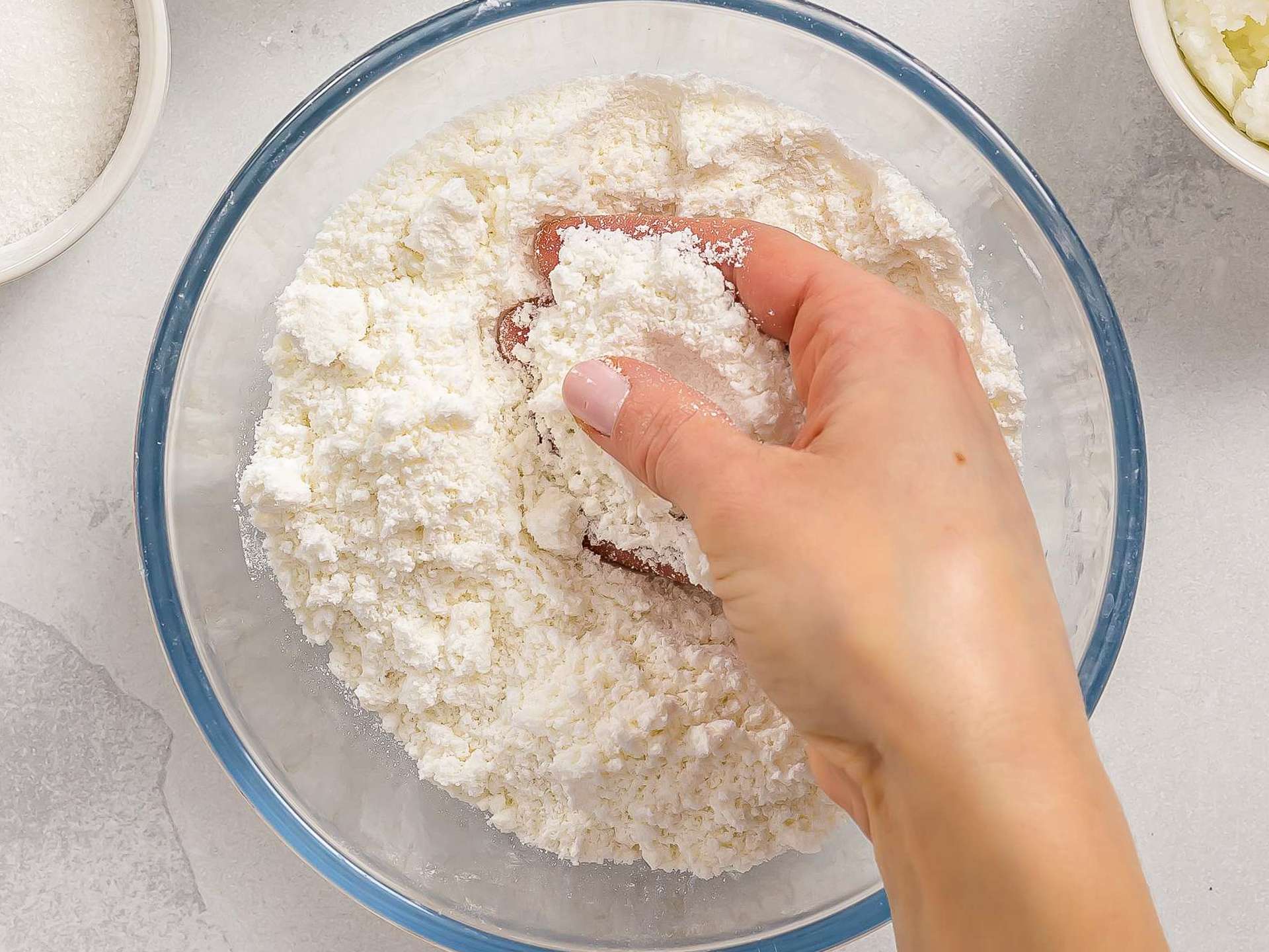 Mochi Flour vs Rice Flour: What's the Difference? | Foodaciously
