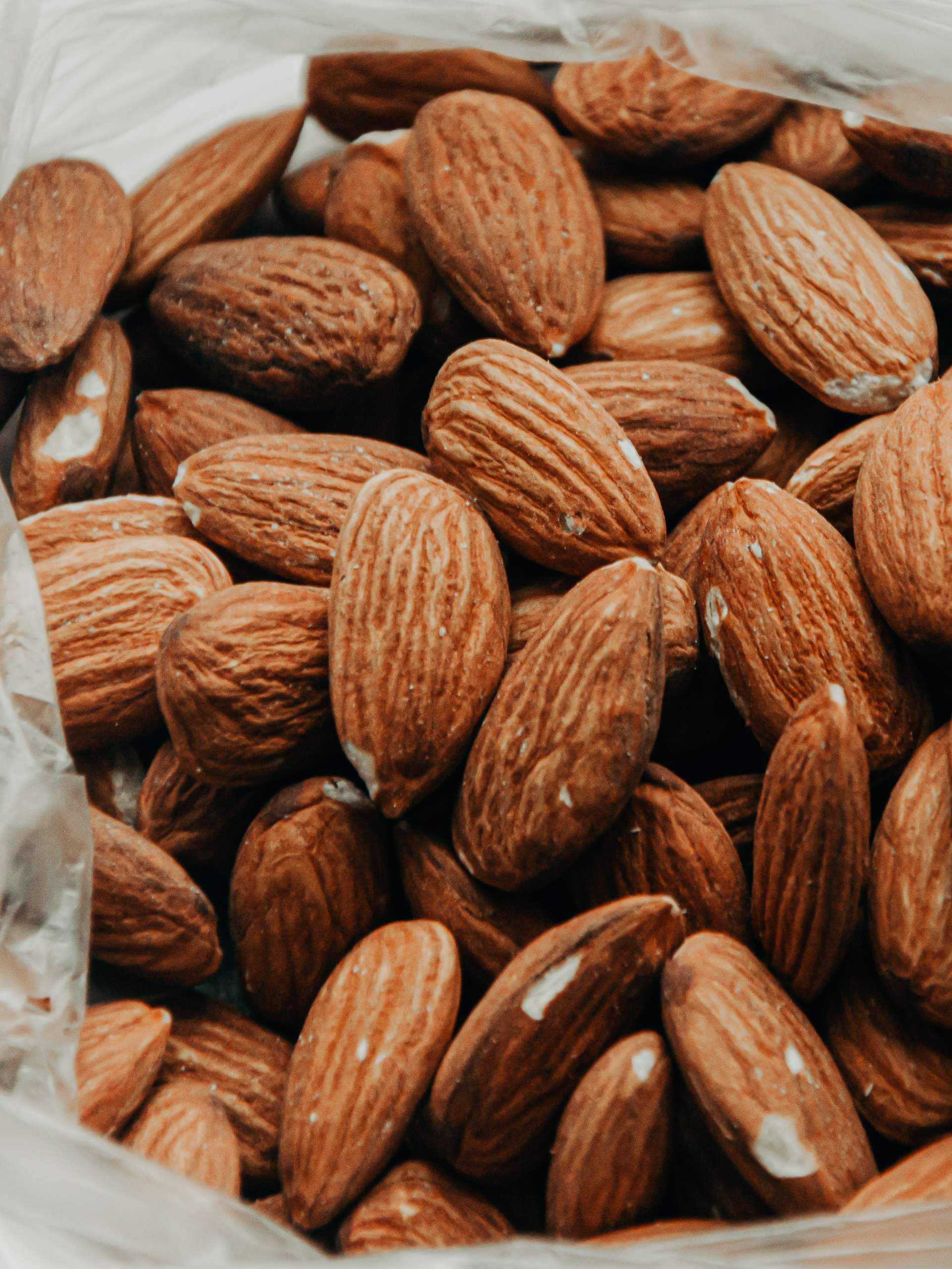 4 Reasons Almonds Are The Healthiest Nuts