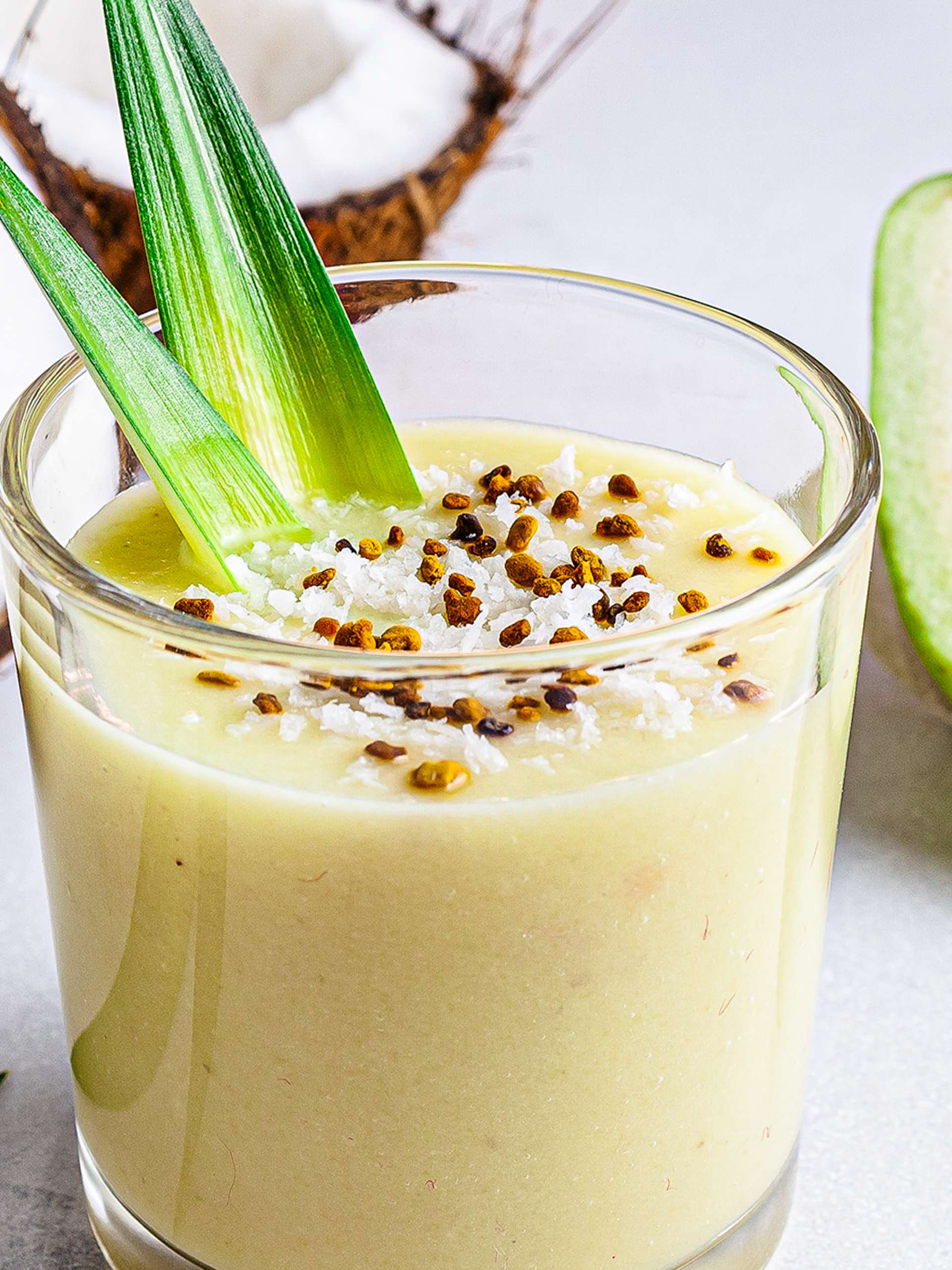 8 Tropical Smoothie Recipes that are Healthy and Easy