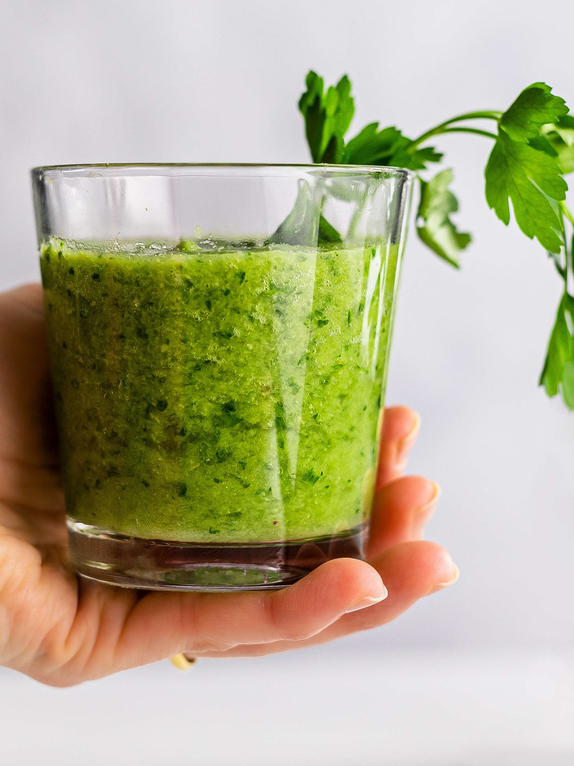 7 Cleansing Green Smoothies for Detox