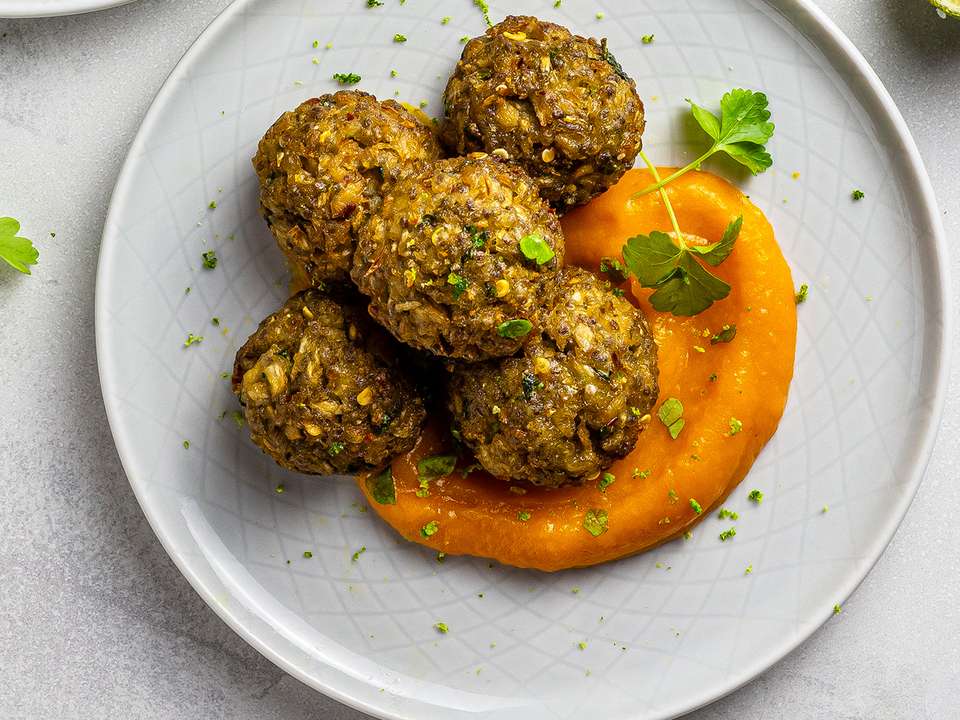 8 Vegan Substitutes to Meat and Fish Foodaciously